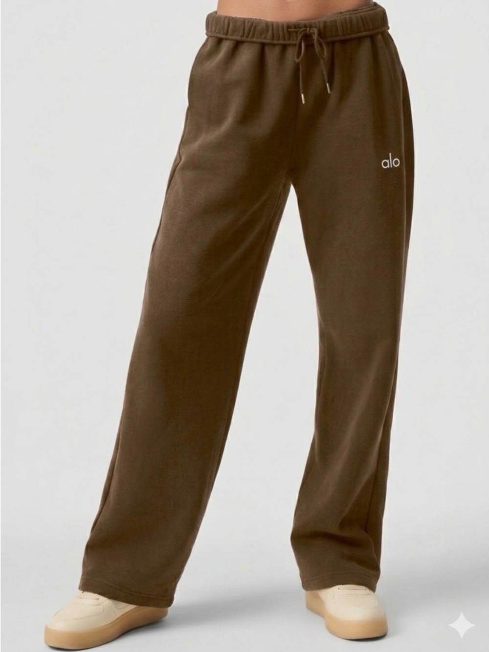 Alo Accolade Straight Leg Sweatpants in Espresso | S